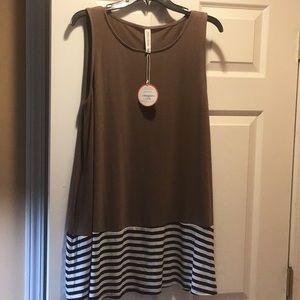 Cute Mocha Tunic tank with pockets. NWT XL Zenana Premium brand